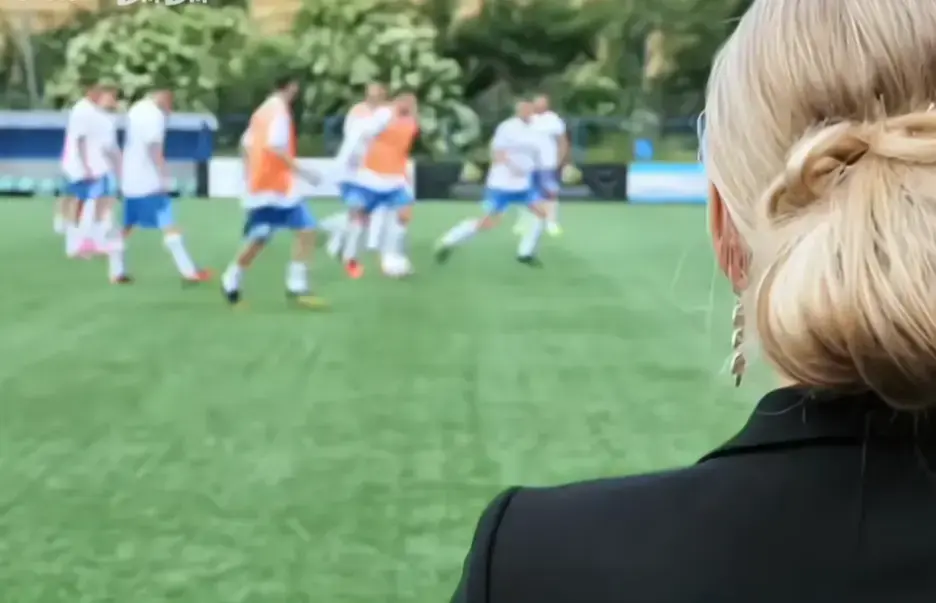 法国《Footballers'Moms》电影免费在线观看 - 足球队的女老板们高清完整版 - Footballers'Moms全集无广告播放