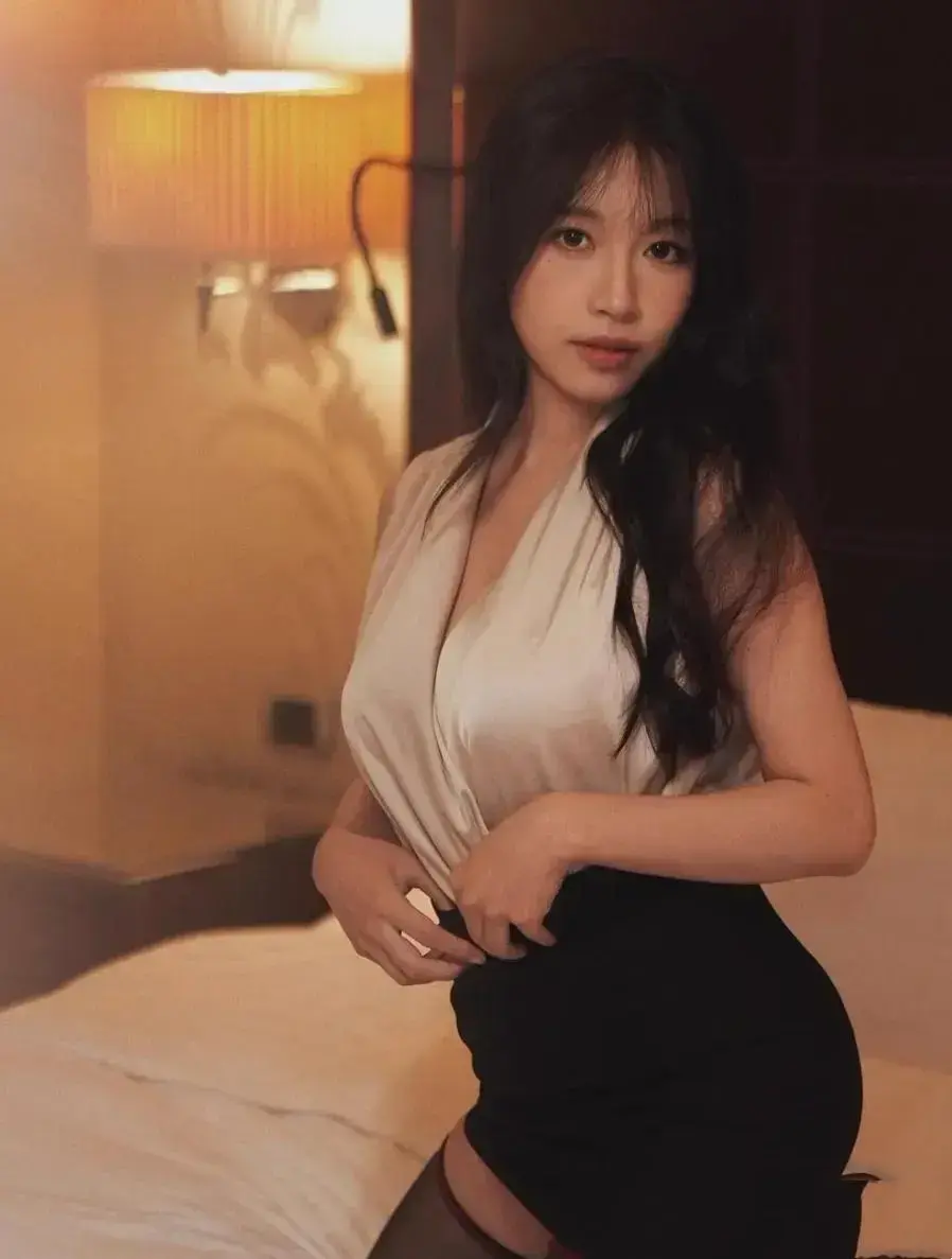 《小凤新婚》全集完整版在线观看-苏畅艾熙双人演绎-无删减无弹窗免费放送-小凤新婚高清秒存