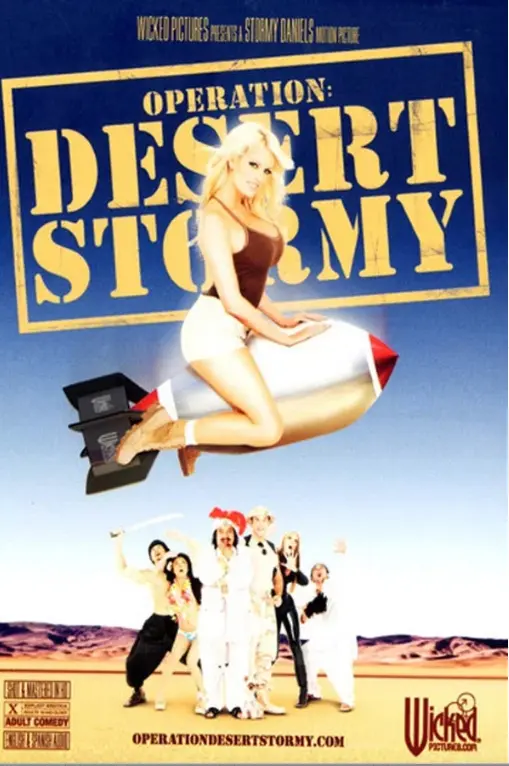 《Operation: Desert Stormy》4K无删减在线看-沙漠风暴行动2007年美国版高清资源-成人喜剧Stormy Daniels爆笑全片